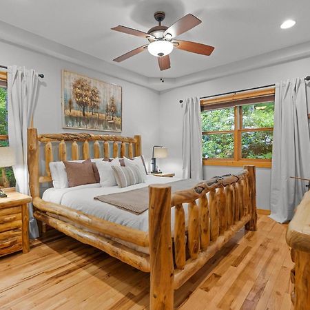 Lux Mtn Cabin - Hot Tub, Fire Pit, Game Room Franklin Exterior photo