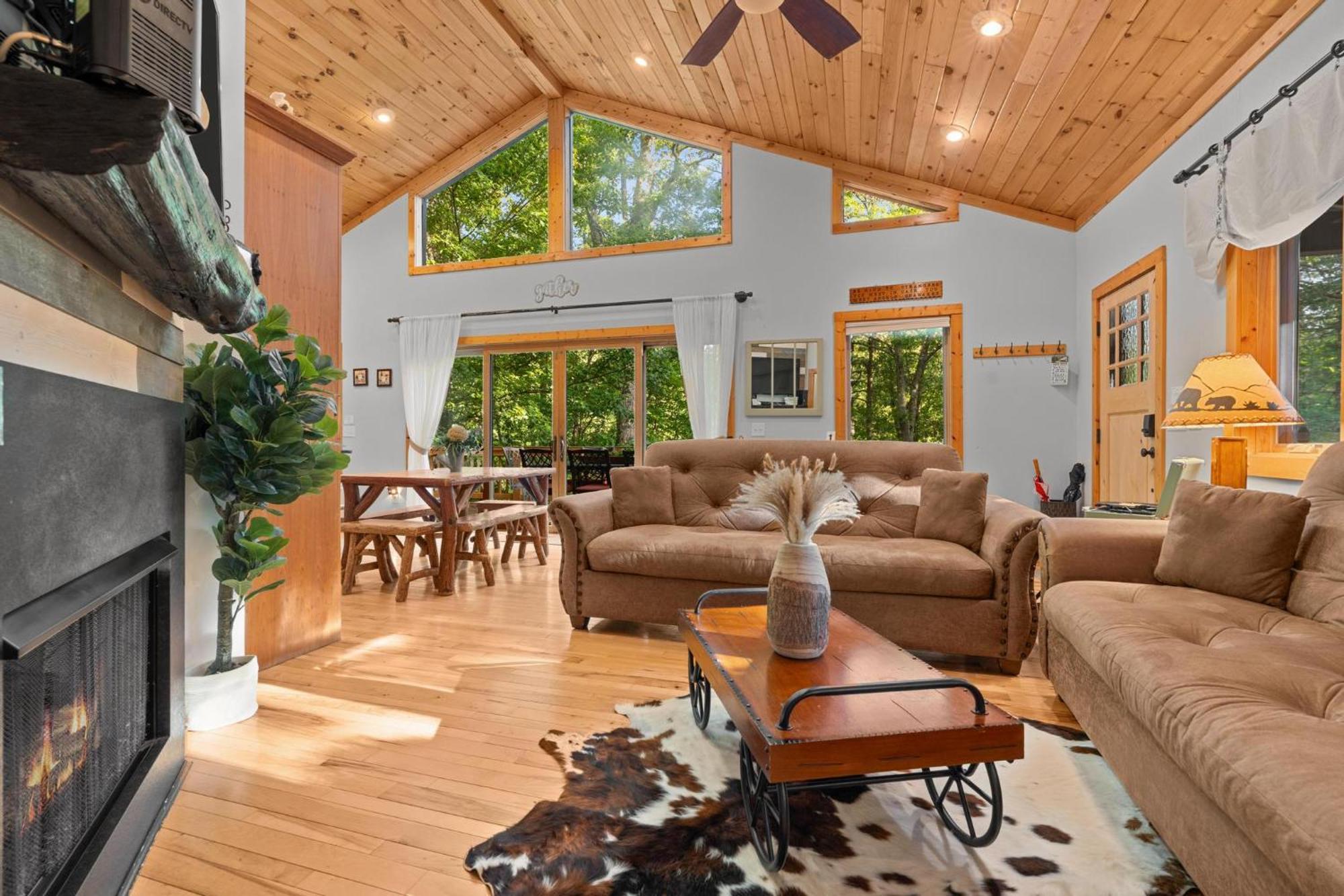 Lux Mtn Cabin - Hot Tub, Fire Pit, Game Room Franklin Exterior photo