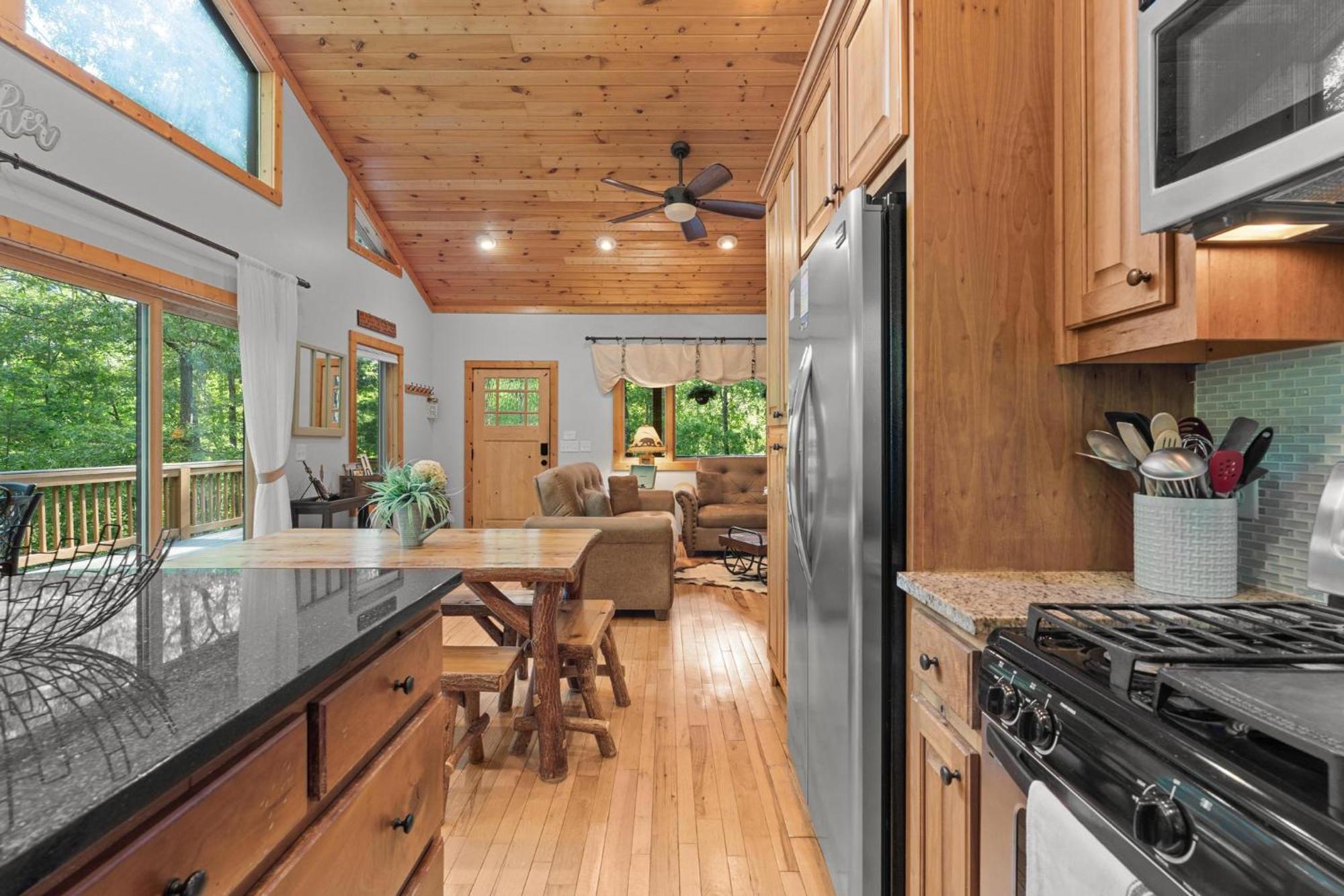 Lux Mtn Cabin - Hot Tub, Fire Pit, Game Room Franklin Exterior photo